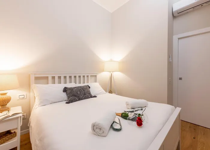 Lägenhet Arcimboldi 5 A Due Passi Dal Duomo