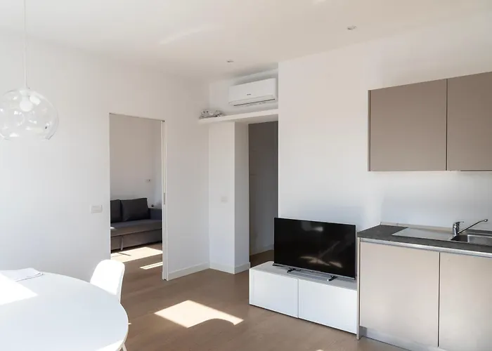 Апартаменты Youhosty - Bright Gioia