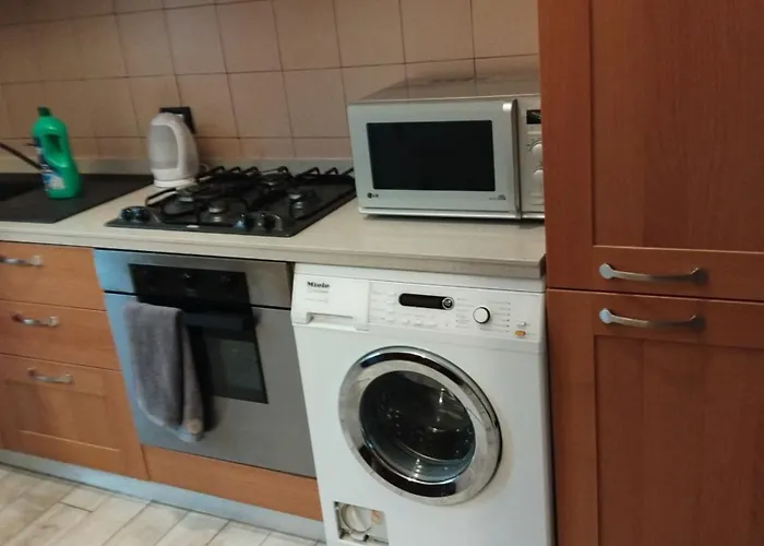 3 Station Free Parking Apartman *