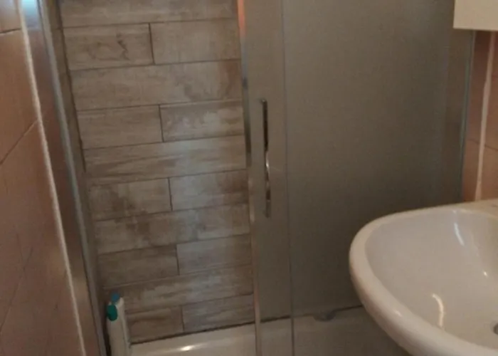 3 Station Free Parking Apartman Milánó