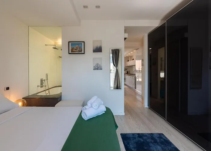 Marco Flat - 10 Minuti Da Stazione Centrale Apartament Mediolan