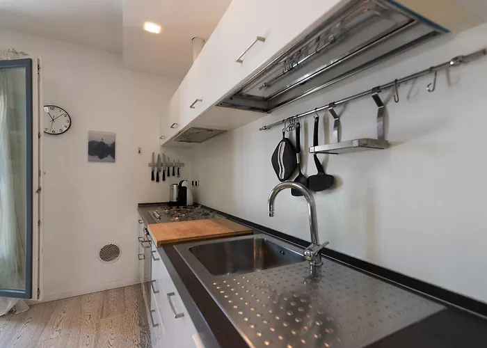 Marco Flat - 10 Minuti Da Stazione Centrale Apartment *