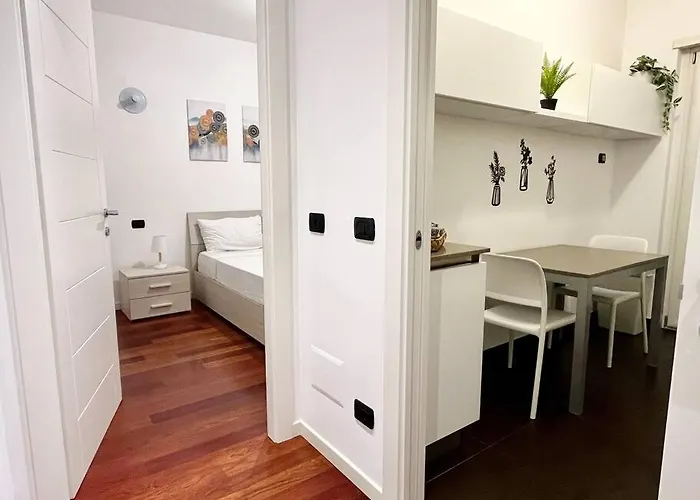 Апартаменты Station, 4-bed With Terrace Милан