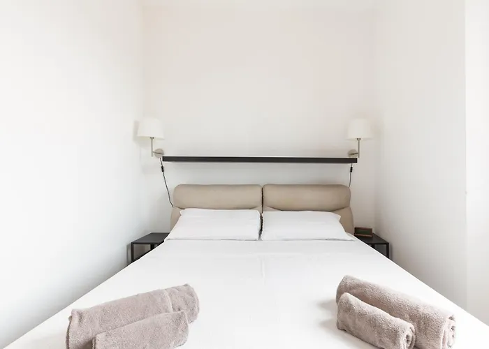 Guesthost - Darsena Navigli - Porta Genova M2 Appartamento