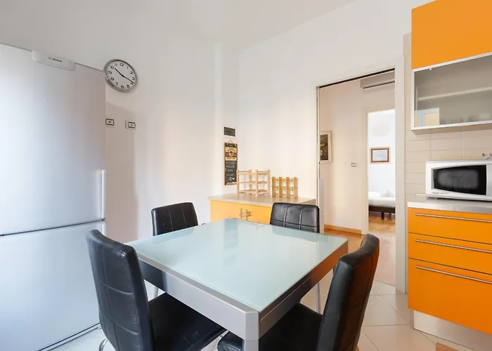 Appartamento Guesthost - Irnerio- Washington Balcony Milano