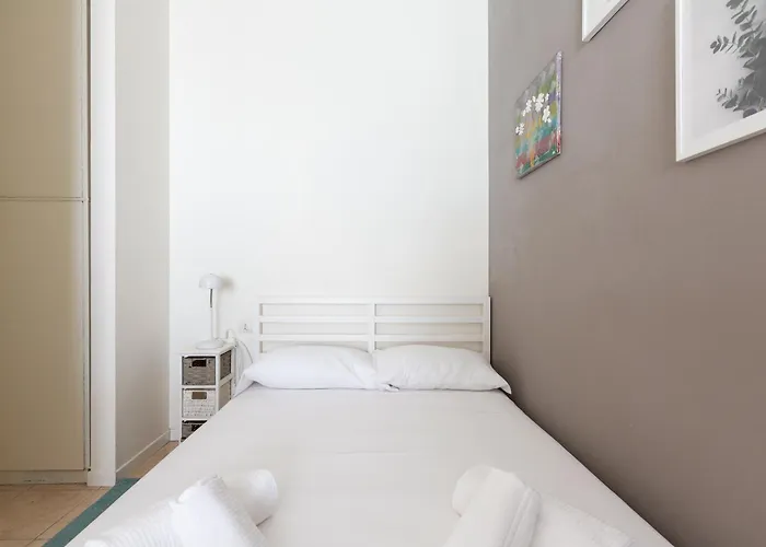 Апартаменты Guesthost - M1 Gambara Balcony *