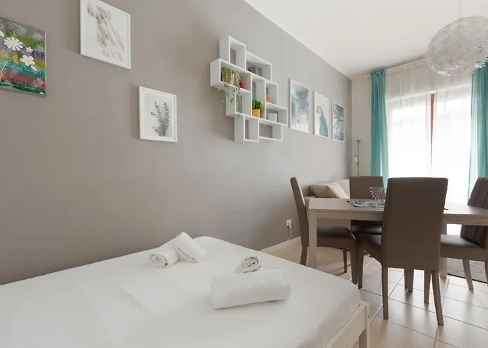 Appartamento Guesthost - M1 Gambara Balcony Milano