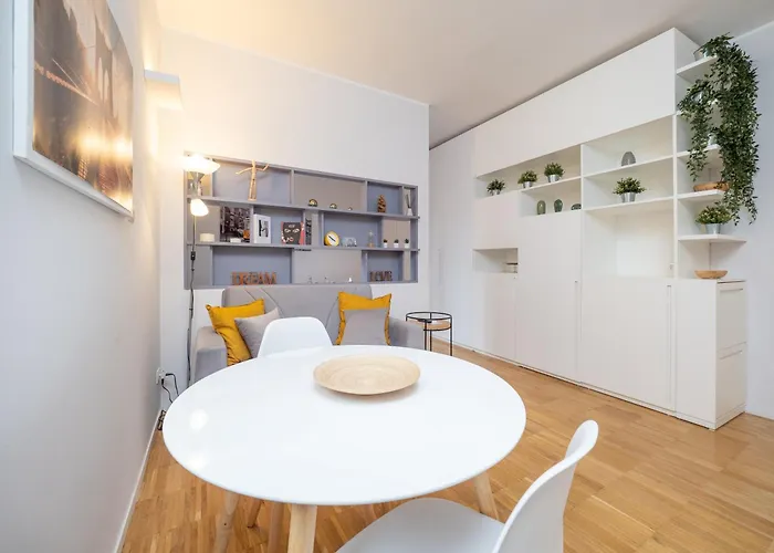 Keys Of Italy - Melloni 4 / Mustard Revolution Apartman