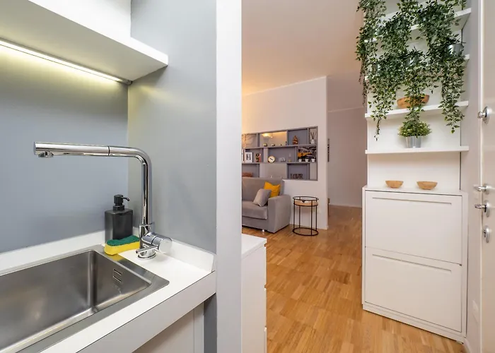 Keys Of Italy - Melloni 4 / Mustard Revolution Apartman *