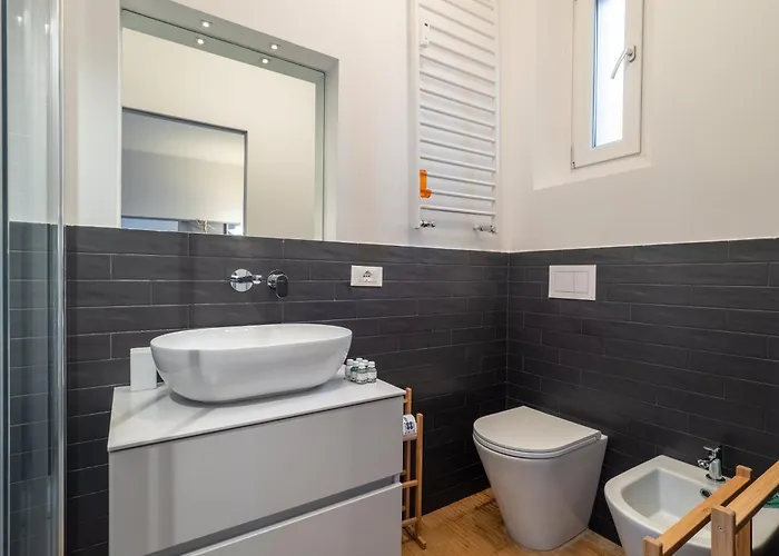 Keys Of Italy - Melloni 4 / Mustard Revolution Apartman *