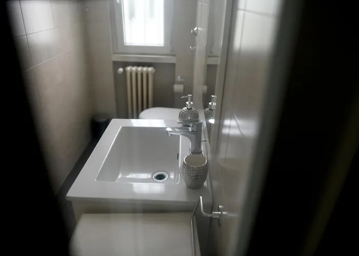 Lägenhet Hidden Corner-15 Minutes From The Center Milano