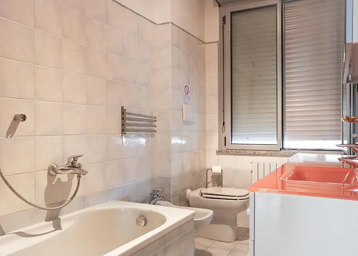 Urban Balcony Hideaway - 3 People * Milán