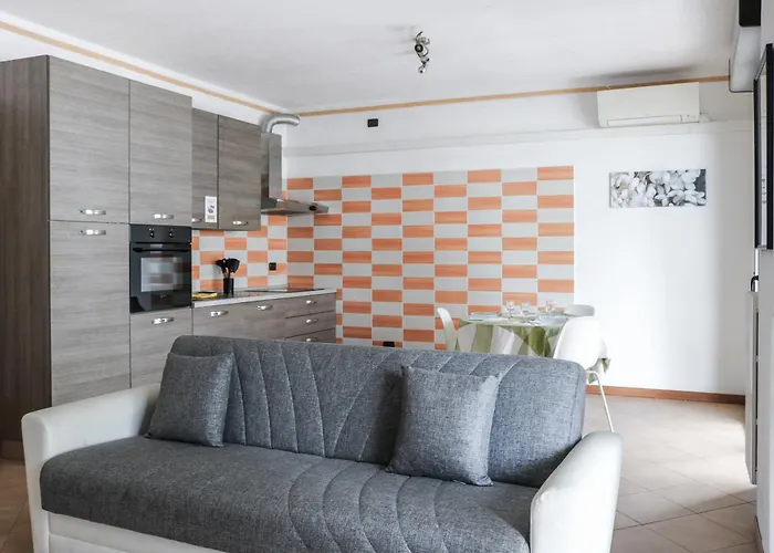 Urban Balcony Hideaway - 3 People Milán
