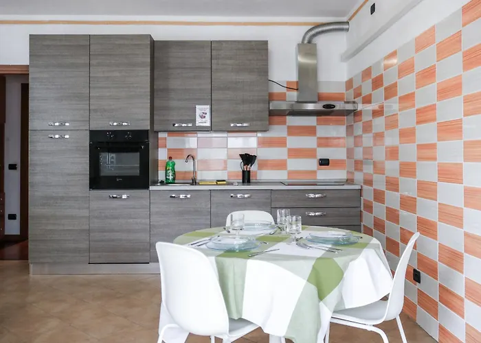 Urban Balcony Hideaway - 3 People * Milán