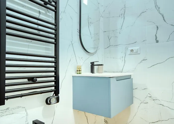 Gasthuis Italianflat - Elegant With Balcony In Navigli