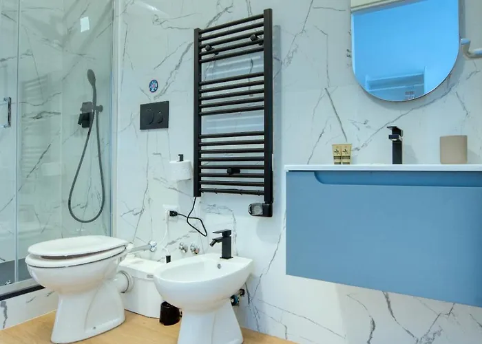 Gasthuis Italianflat - Elegant With Balcony In Navigli
