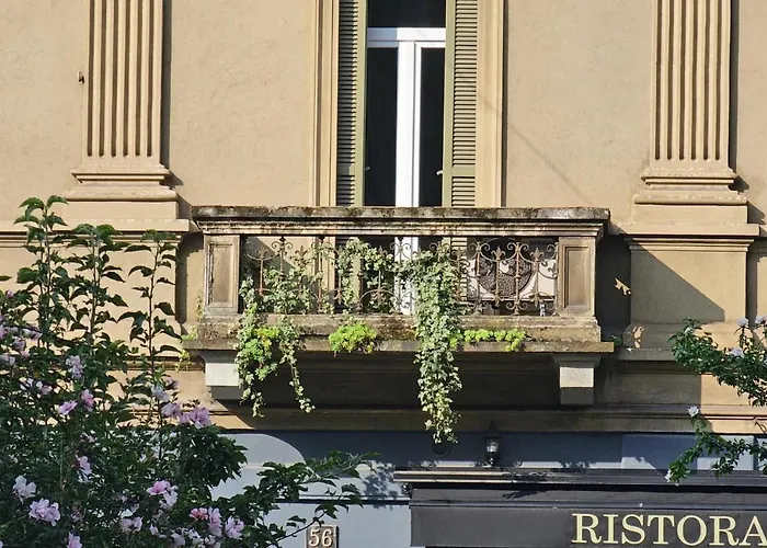 Eanna Scalo Porta Romana Prada Milán