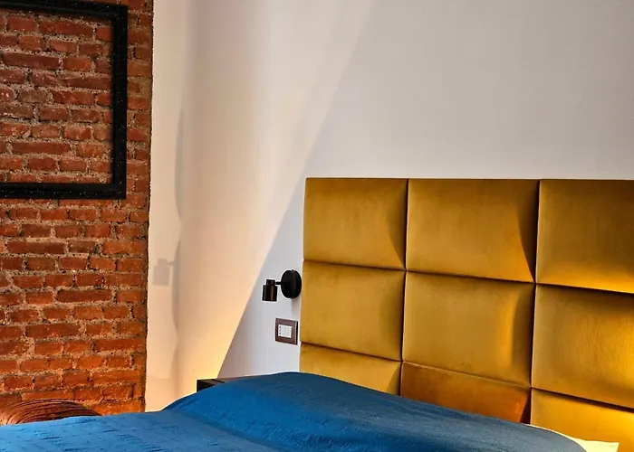 Eanna Scalo Porta Romana Prada