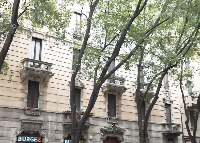 Design E Stile, Rifugio Alighieri A Centro