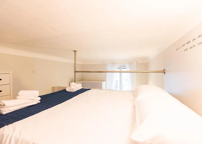 Design E Stile, Rifugio Alighieri A Centro 밀라노