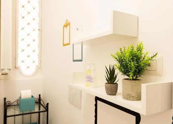 Design E Stile, Rifugio Alighieri A Centro 아파트 *