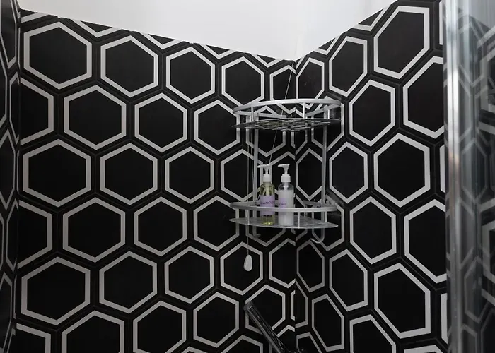 Design E Stile, Rifugio Alighieri A Centro *