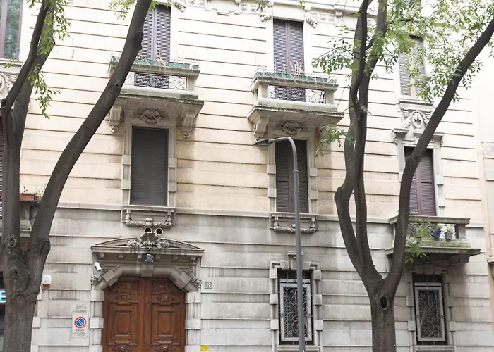 Design E Stile, Rifugio Alighieri A Centro