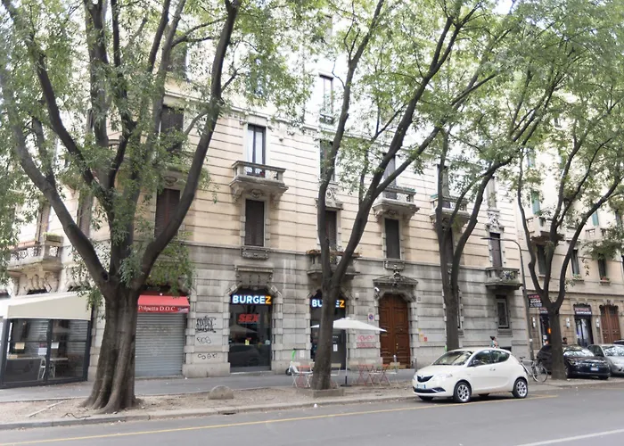 Design E Stile, Rifugio Alighieri A Centro 아파트