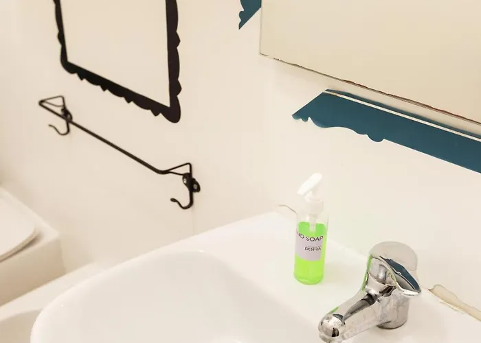 Design E Stile, Rifugio Alighieri A Centro 밀라노