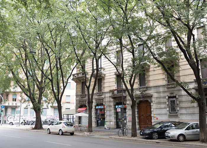 Design E Stile, Rifugio Alighieri A Centro