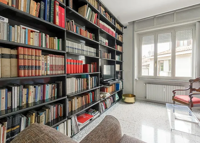 Homycare Stylish With Jacuzzi & Balcony Steps From Duomo