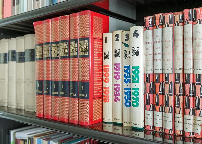 Homycare Stylish With Jacuzzi & Balcony Steps From Duomo *