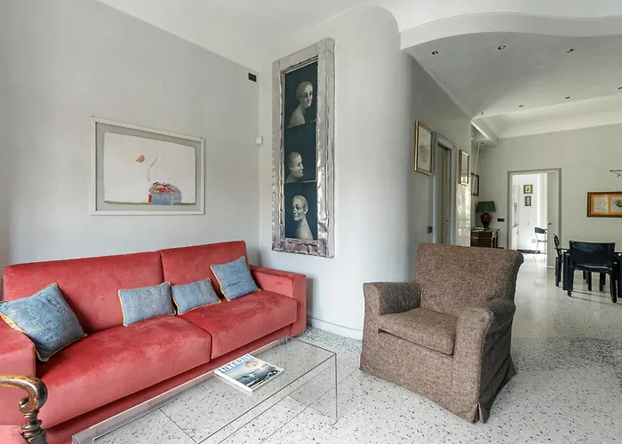 Homycare Stylish With Jacuzzi & Balcony Steps From Duomo Appartement