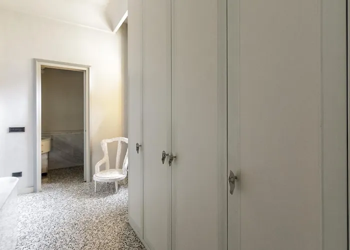 Homycare Stylish With Jacuzzi & Balcony Steps From Duomo