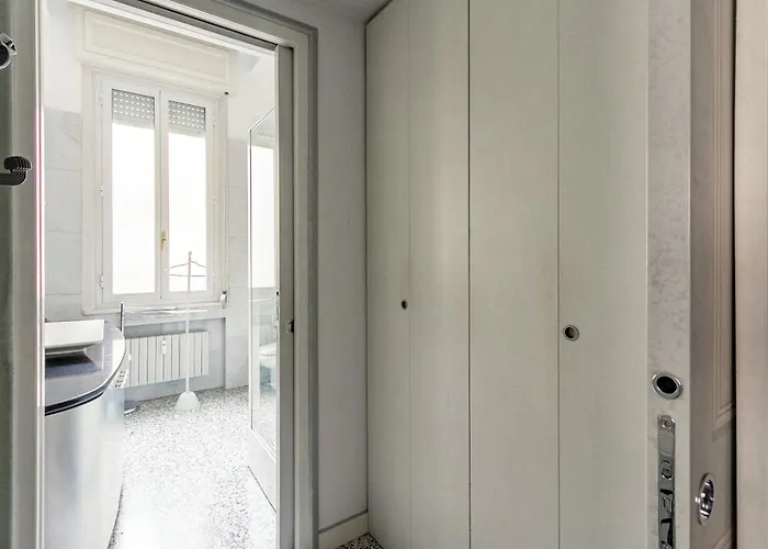 アパート Homycare Stylish With Jacuzzi & Balcony Steps From Duomo