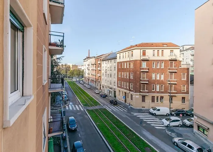 Bicocca Metro House * Milán