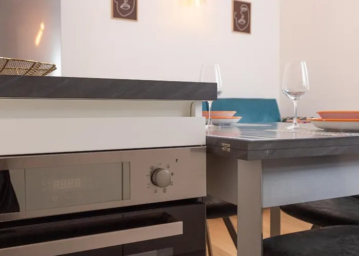 Artstay Exclusive Navigli, Metro & Parking Apartament