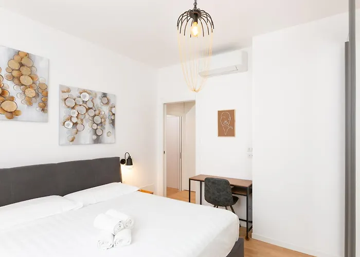 Artstay Exclusive Navigli, Metro & Parking Apartament Mediolan