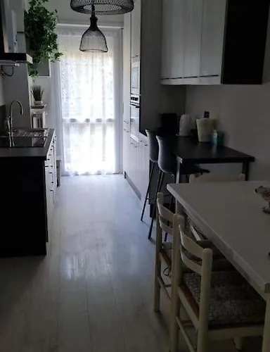 Nel Della Citta Daire *