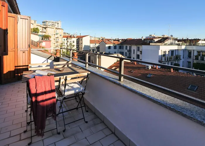 Contempora - With Terrace In Porta Venezia *