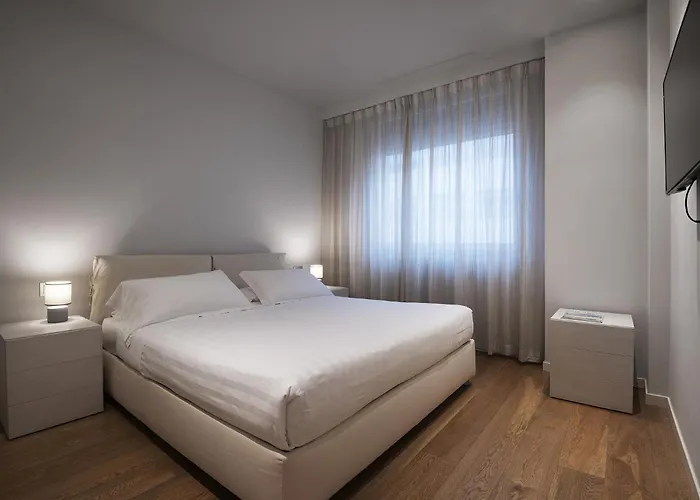 Апартаменты Fifty Eight Duomo Two Bedrooms *