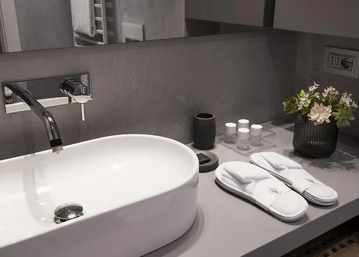 Fifty Eight Duomo Two Bedrooms Апартаменты Милан