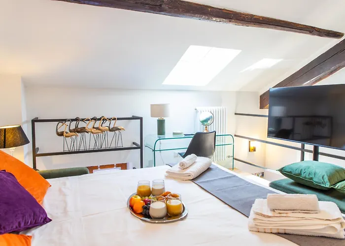 Prada District Elegant - 20 Min To Duomo Di Appartamento *