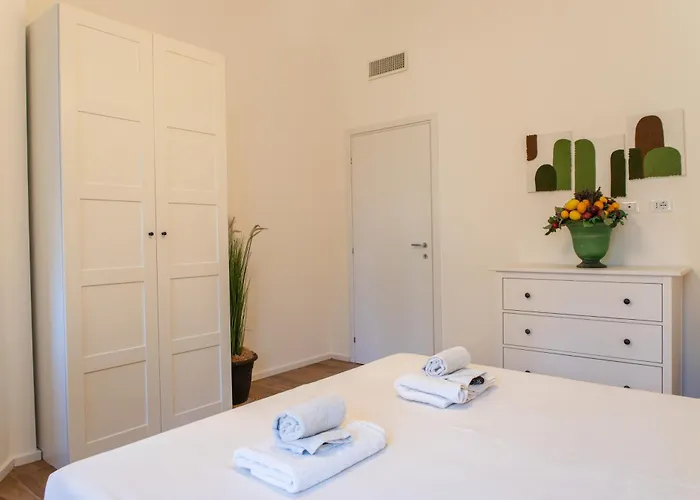 아파트 Elegant Flat - Few Minutes To Duomo & Prada 밀라노