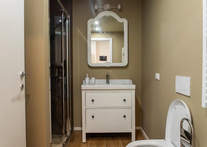 Elegant Flat - Few Minutes To Duomo & Prada 아파트