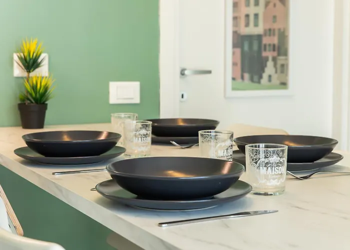 아파트 Elegant Flat - Few Minutes To Duomo & Prada