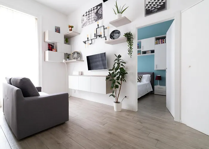 Cinema Station - 10 Mins Citycenter * Milán