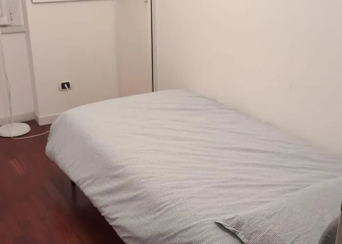 Appartement Daniele Flat - Free Wi-fi & M4 Metro Milaan