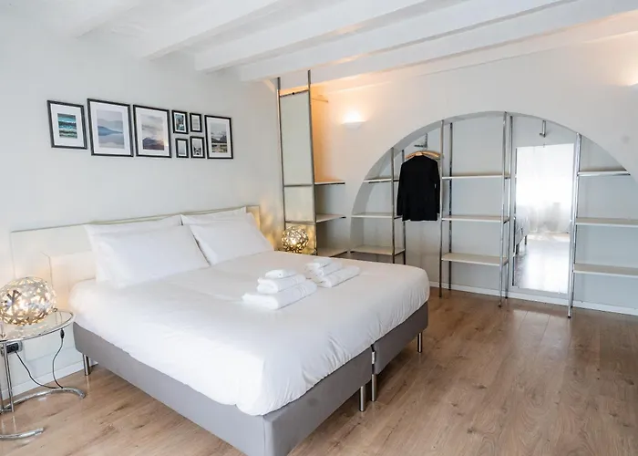 Eleganza Design Corso Porta Garibaldi - 80 Mq