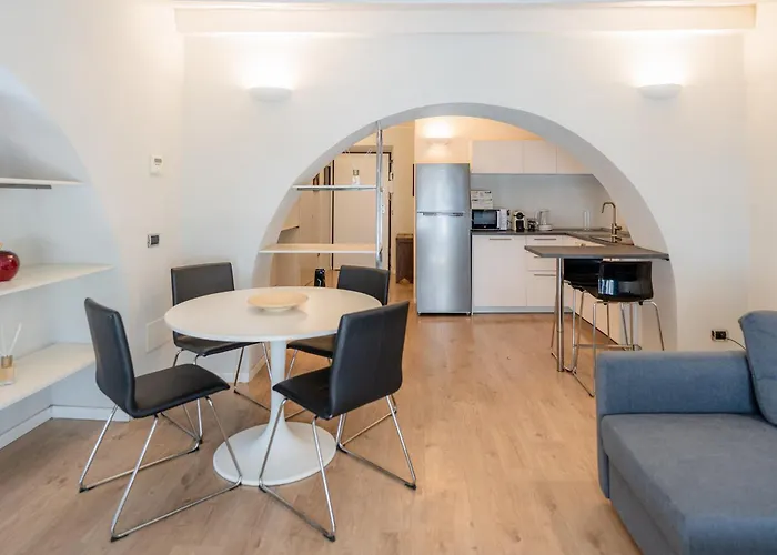 アパート Eleganza Design Corso Porta Garibaldi - 80 Mq